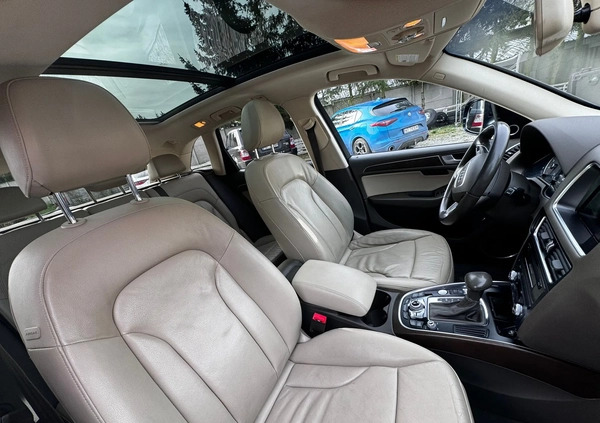 Audi Q5 cena 85000 przebieg: 130000, rok produkcji 2017 z Myszków małe 121